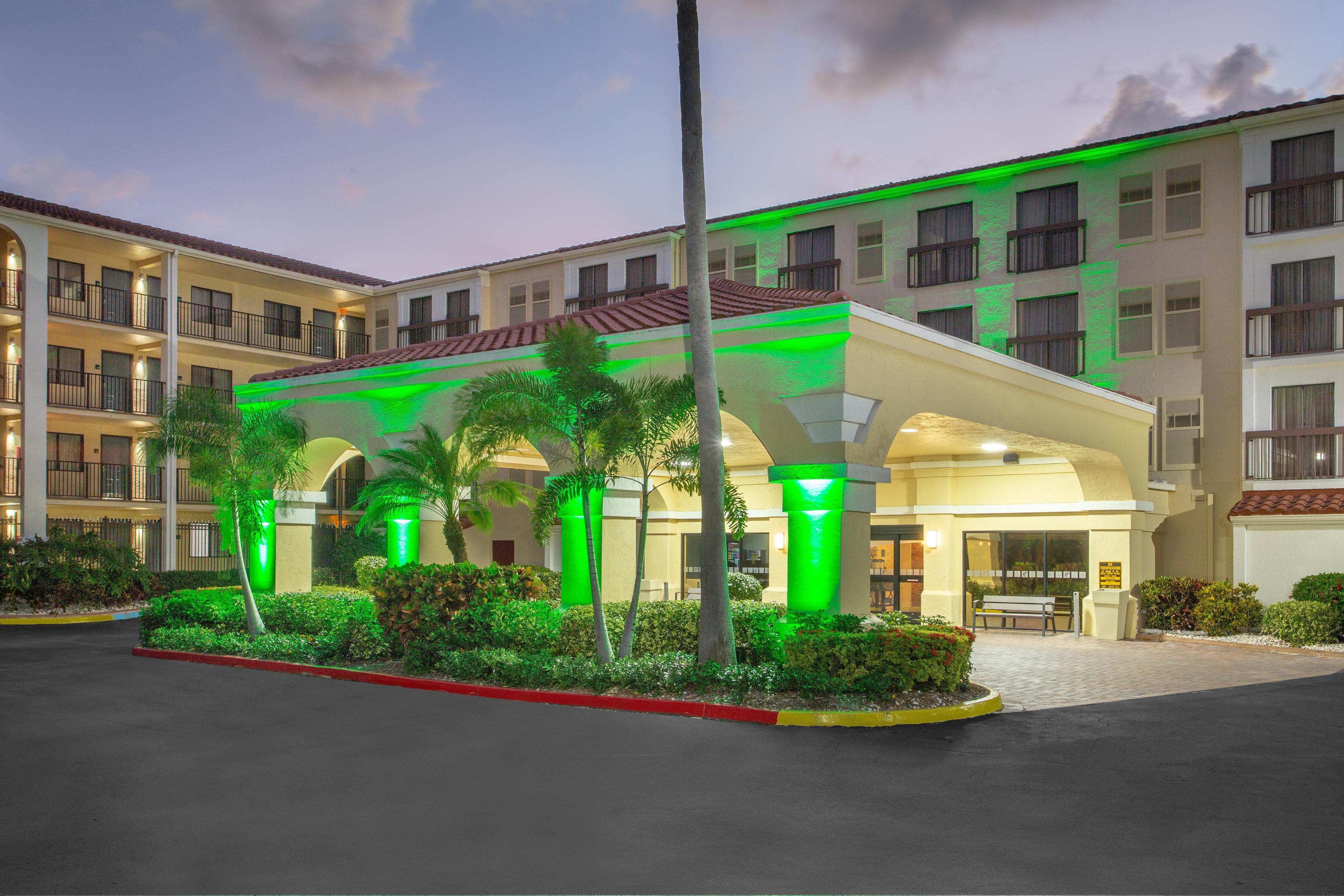 Holiday Inn & Suites Boca Raton - North Exterior foto