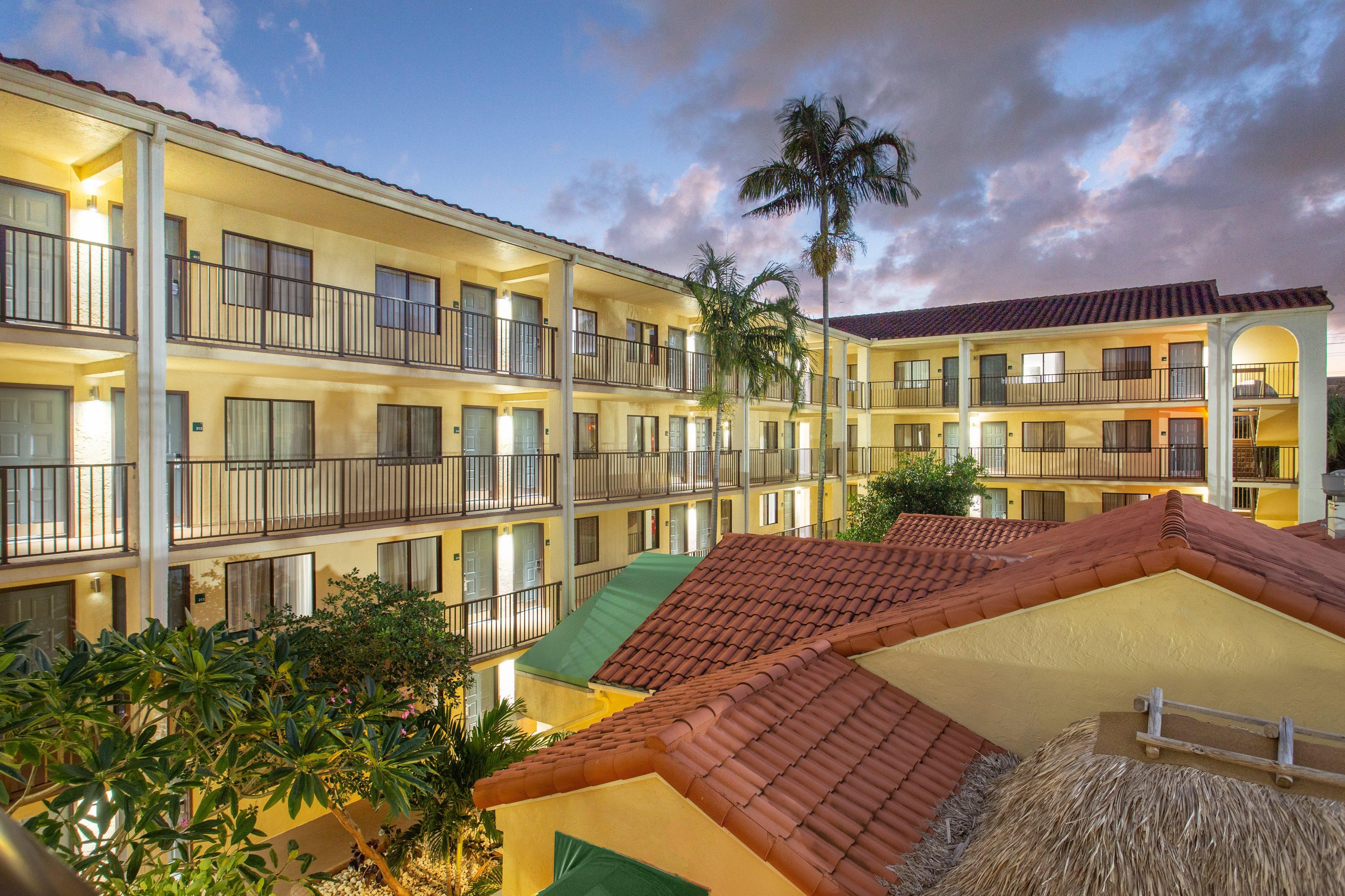 Holiday Inn & Suites Boca Raton - North Exterior foto